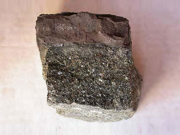 河南輝綠巖制砂機(jī)價(jià)格怎么樣？